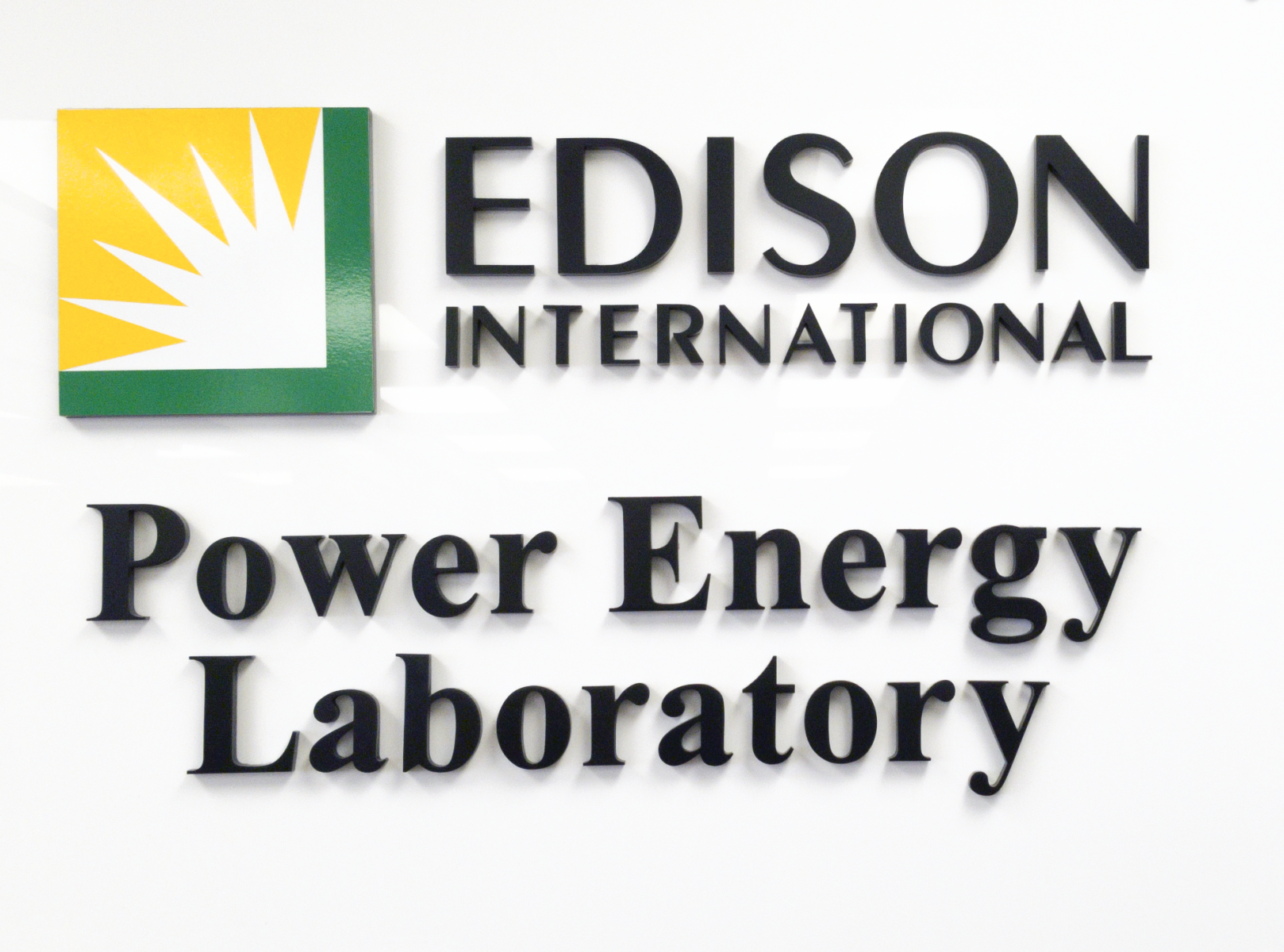 Power and Energy Lab Logo