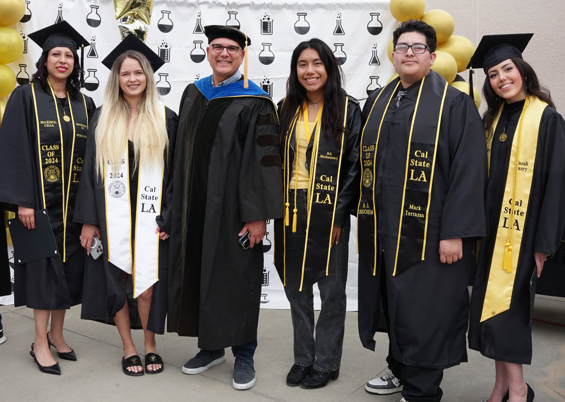 Jamil Momand with 2024 scholarship recipient students