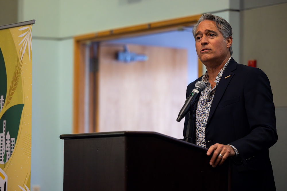Dean Réne Vellanoweth delivers opening remarks at Pérez-Silverman Symposium