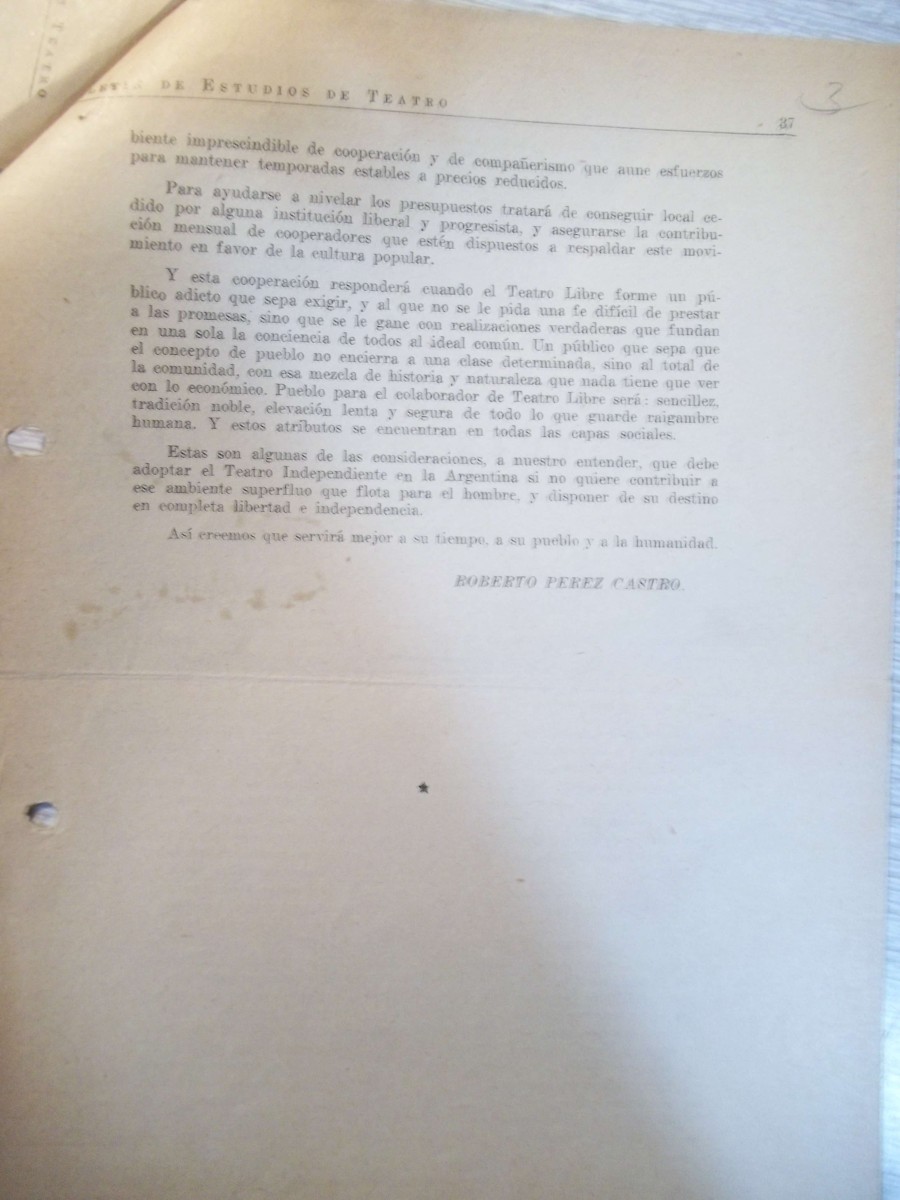 Teatro independiente en la Argentina” de Roberto Pérez Castro 4