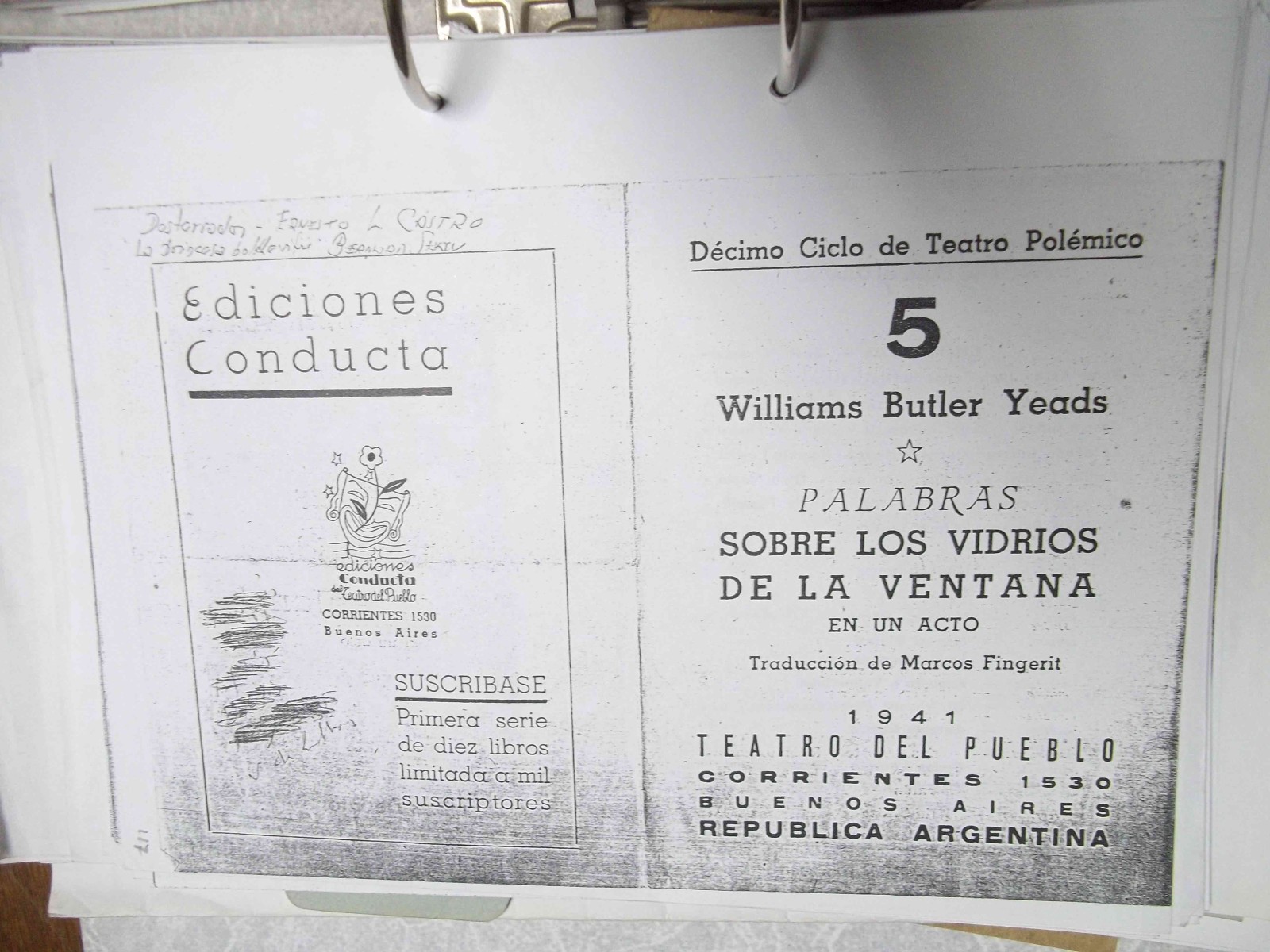 Palabras sobre los vidrios de la ventana