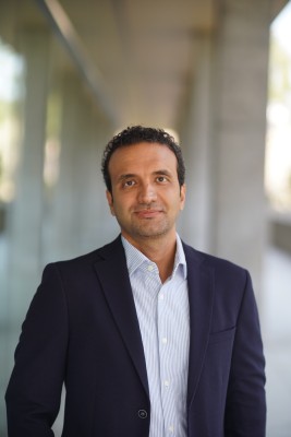 Portrait of Dr. Mehran Mazari