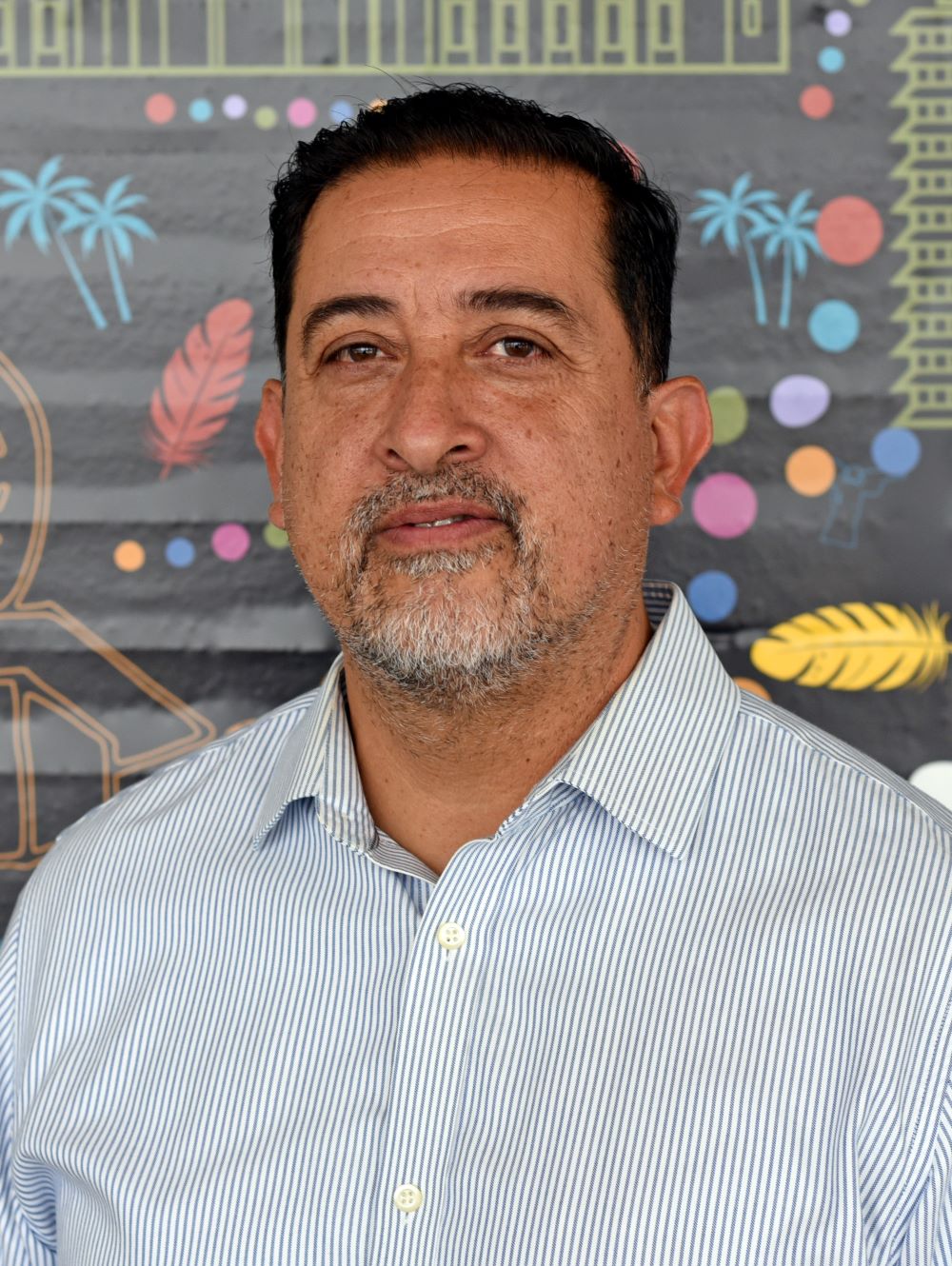 Dr. Gustavo