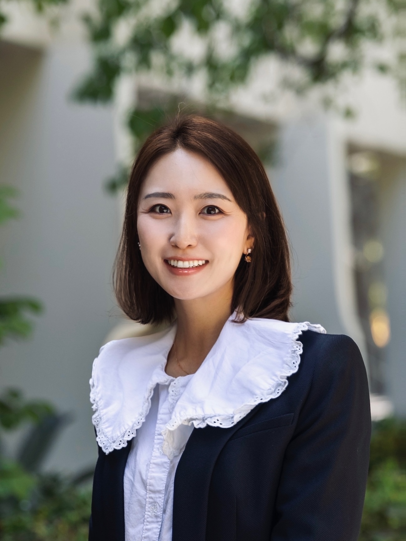 Dr. Lexi Hwang
