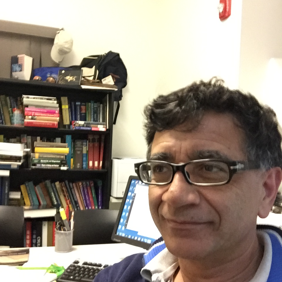Professor Oscar Bernal