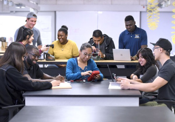 students working in lab