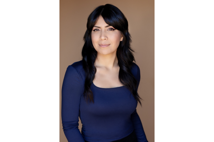 Damaris headshot