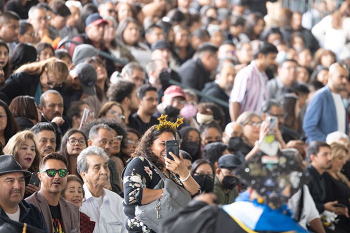 Crowd photo at Commencement