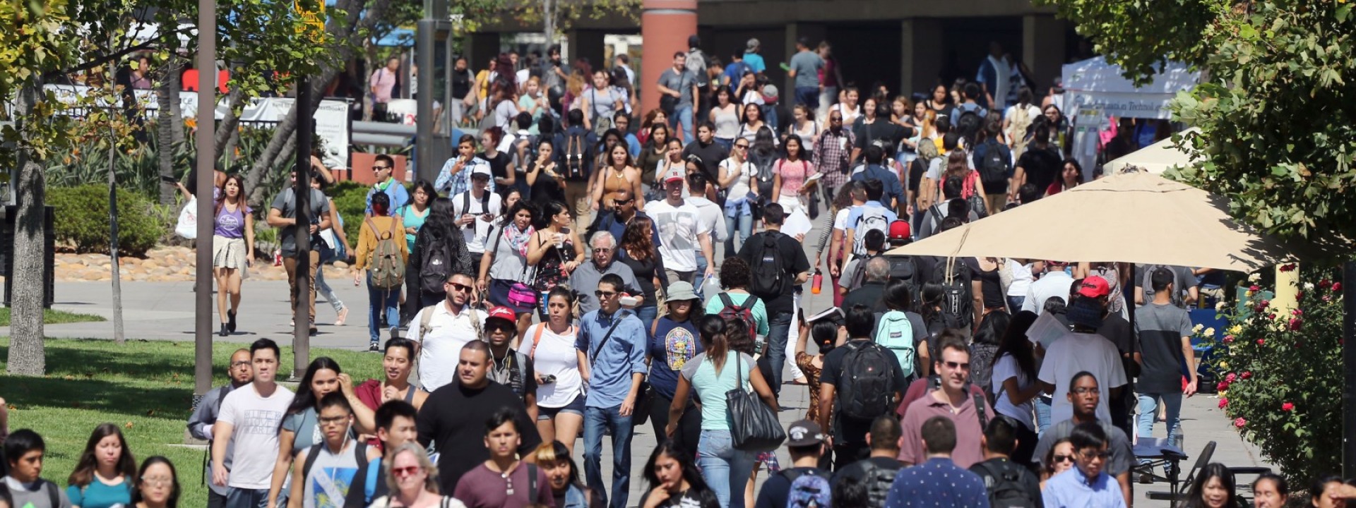 csula main walkway