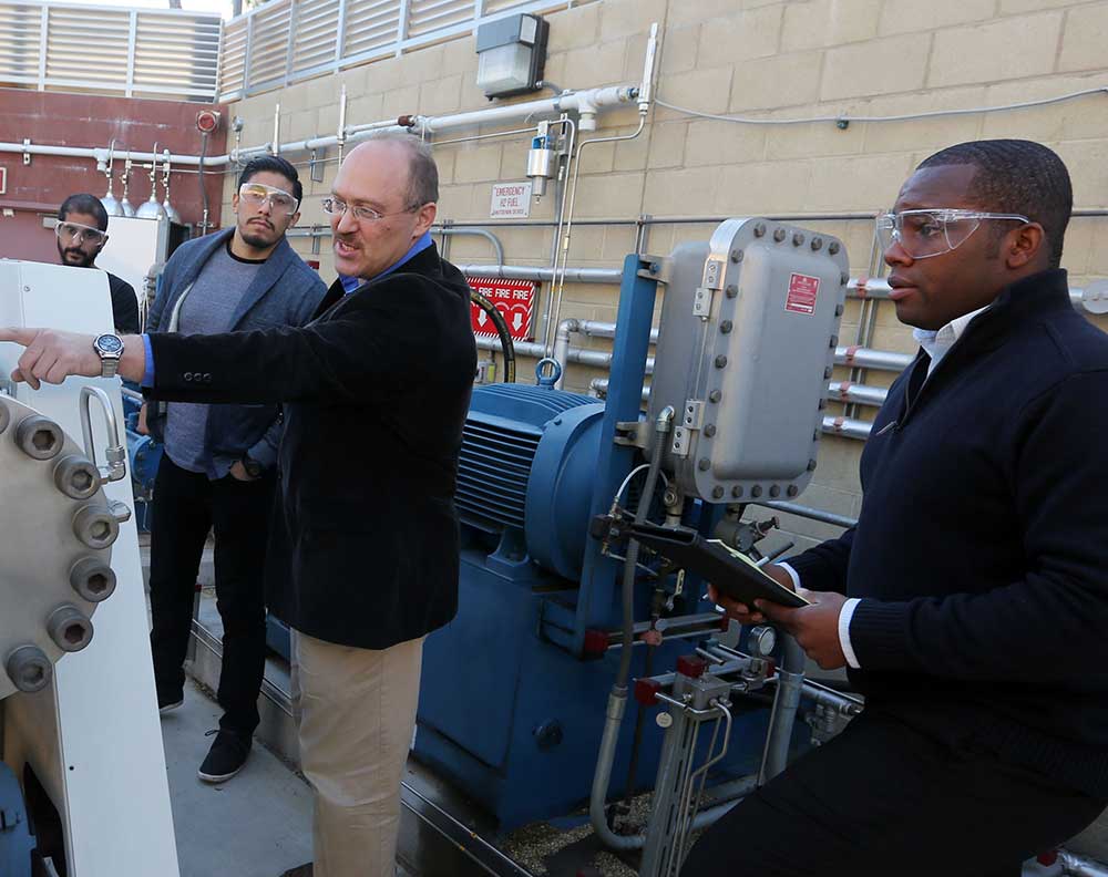 David Blekhman teaching students at the Hydrogen station